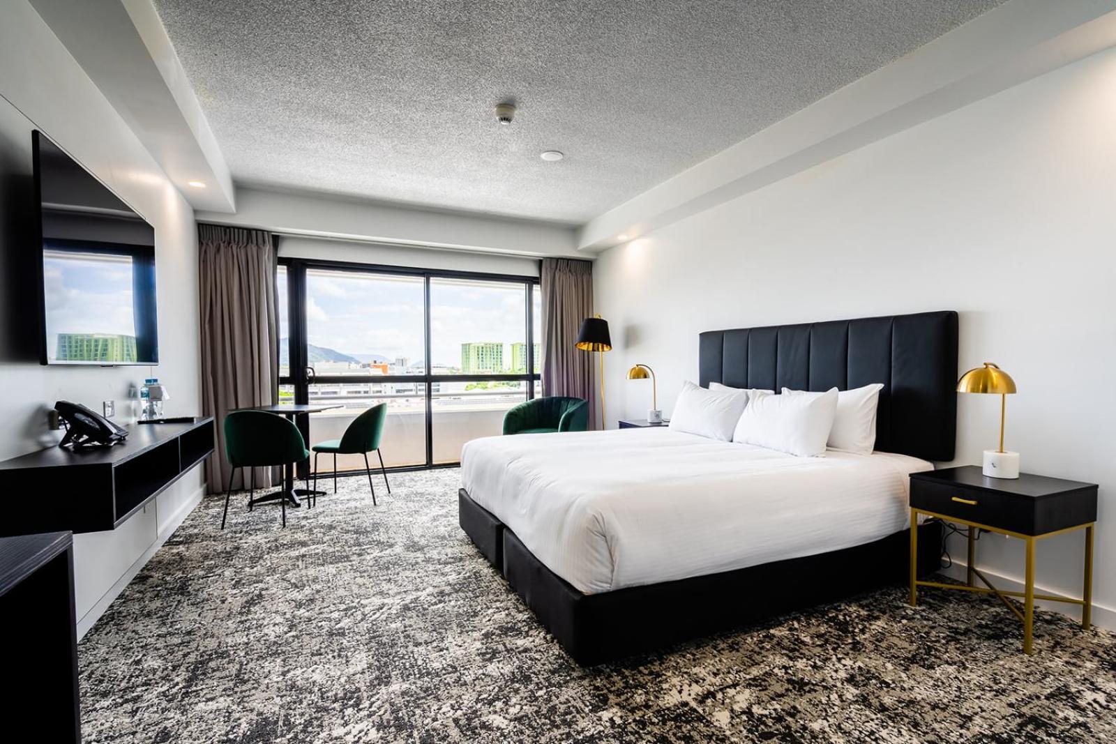The Benson 4* Cairns